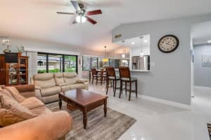 165 Chelsea Ln, Plantation, FL 33324, Sold 06/30/25