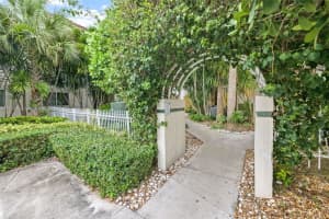 3605 Ne 207th St 2100, Aventura