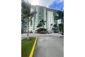 19390 Collins Ave Apt 123, Sunny Isles Beach, FL 33160, - MLS#A11776970