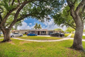 5101 Sw 92nd Ter, Cooper City