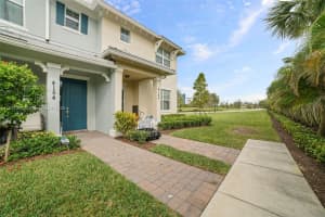 4154 Greenway Dr, Hollywood, FL 33021, Sold 07/30/25