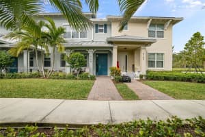 4154 Greenway Dr, Hollywood, FL 33021, Sold 07/30/25
