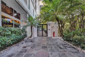 234 Ne 3rd St 2202 Miami, FL 33132 - MLS#A11777053