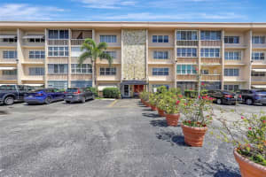 410 SE 2nd St APT 118, Hallandale Beach, FL 33009, Sold 05/14/25