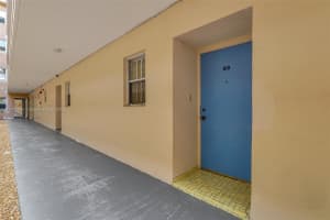 410 SE 2nd St APT 118, Hallandale Beach, FL 33009, Sold 05/14/25