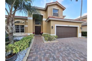 4125 Amber Ln, Weston, FL 33331, Sold 05/29/25