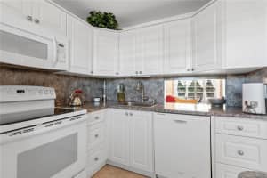 2801 NW 47th Terrace APT 205B, Lauderdale Lakes, FL 33313, - MLS#A11777315