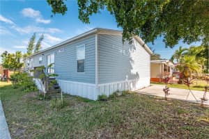 21661 Nw 8th Ct ., Pembroke Pines
