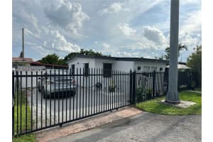 6060 NW 7th St, Miami, FL 33126, - MLS#A11777393