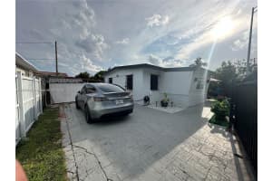 6060 NW 7th St, Miami, FL 33126, - MLS#A11777393