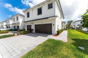 10950 SW 235th St, Homestead, FL 33032, Sold 04/28/25