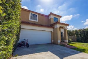 20101 NW 81st Ct, Hialeah, FL 33015, Sold 07/17/25
