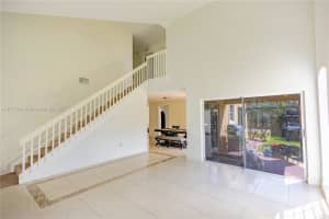 20101 NW 81st Ct, Hialeah, FL 33015, Sold 07/17/25