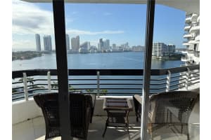 3530 Mystic Pointe Dr 1611, Aventura