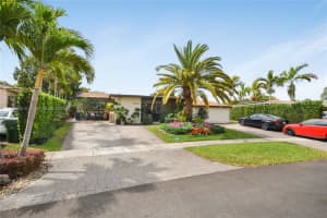 6550 Sw 8th St, Pembroke Pines