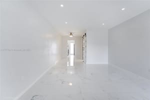 641 Espanola Way 35, Miami Beach