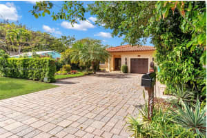 2515 NE 183rd St, North Miami Beach, FL 33160, Sold 05/23/25