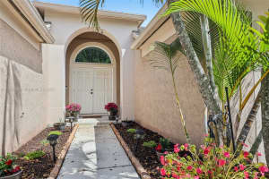 10095 SW 55th Ln, Cooper City, FL 33328, Sold 07/17/25