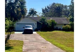 15664 North Rd, Loxahatchee