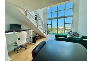 253 Ne 2nd St 631, Miami