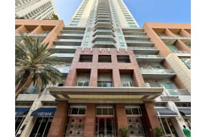253 Ne 2nd St 631 Miami, FL 33132 - MLS#A11778129