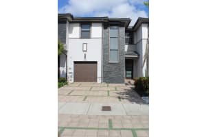 15481 Nw 91st Ct, Miami Lakes