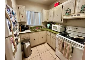 7910 Taft St 303, Pembroke Pines, FL 33024 Sold 09/10/25