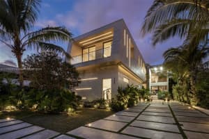 725 Ne 77th Street, Miami