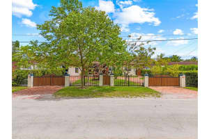 14835 S Biscayne River Dr, Miami, FL 33168, Sold 06/02/25