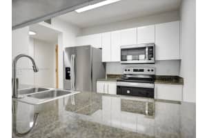 1200 Brickell Bay Dr, Miami, FL 33131, Sold 07/08/25