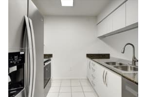 1200 Brickell Bay Dr, Miami, FL 33131, Sold 07/08/25
