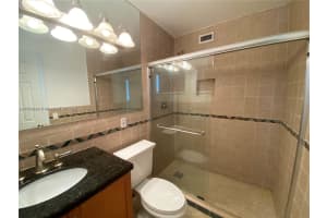 3842 NE 171 St APT 3, North Miami Beach, FL 33160, - MLS#A11778424