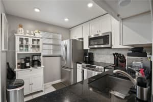 471 N Pine Island Rd APT D405, Plantation, FL 33324, Sold 08/27/25