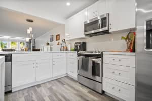 380 Racquet Club Rd, Weston, FL 33326, Sold 06/16/25