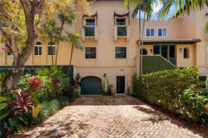 6147 Paradise Point Dr, Palmetto Bay, FL 33157, Sold 06/30/25