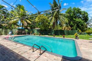 19885 Ne 22nd Ave Miami, FL 33180 - MLS#A11778507