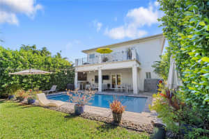 6425 SW 27th St, Miami, FL 33155, Sold 06/24/25