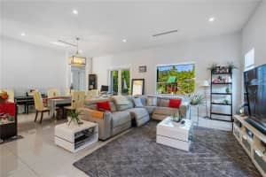 6425 SW 27th St, Miami, FL 33155, Sold 06/24/25
