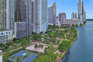 488 NE 18th St, Miami, FL 33132, Sold 05/19/25