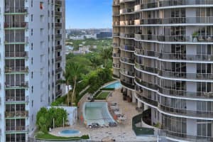 488 NE 18th St, Miami, FL 33132, Sold 05/19/25