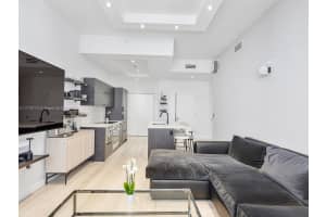 55 Sw 9th St 4309, Miami