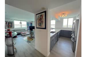 650 West Ave 1001 Miami Beach, FL 33139 - Off Market