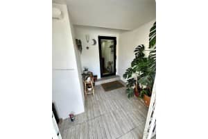 1818 NW 3rd St, Miami, FL 33125, Sold 05/31/25