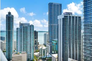 45 Sw 9th St 3705, Miami