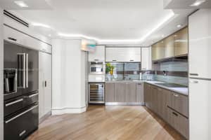 6061 Collins Ave APT 8F, Miami Beach, FL 33140, - MLS#A11779127