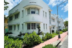 810 7th St 203, Miami Beach