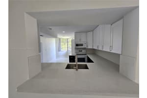 9510 Seagrape Dr, Davie, FL 33324, Sold 07/07/25
