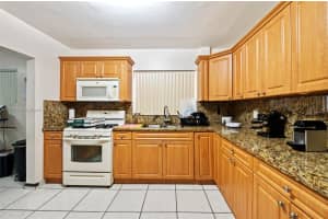 5031 NW 4th St, Miami, FL 33126, - MLS#A11779320