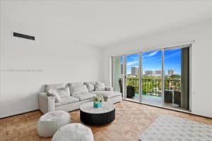 9341 E Bay Harbor PH B, Bay Harbor Islands, FL 33154 - MLS#A11779433