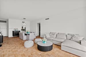 9341 E Bay Harbor PH B, Bay Harbor Islands, FL 33154 - MLS#A11779433